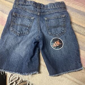 OSHKOSH B’Gosh Girls Jean Shorts Size 6 Destressed Adorable Knee Back to school